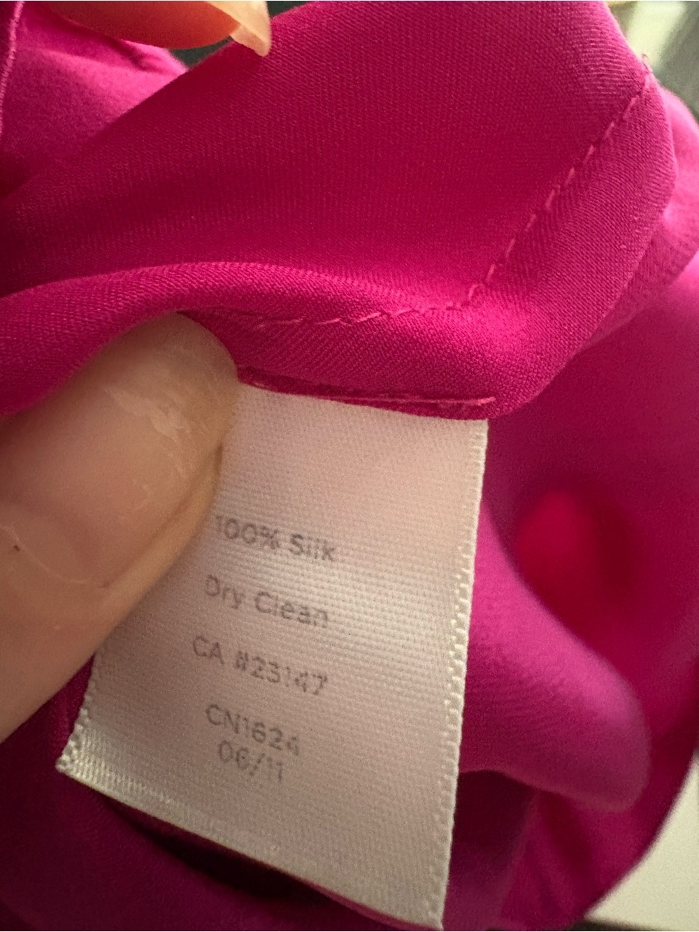 Talbots Women’s Satin Split-Sleeve Blouse - Fuchsia Sz 6P - Picture 5 of 5
